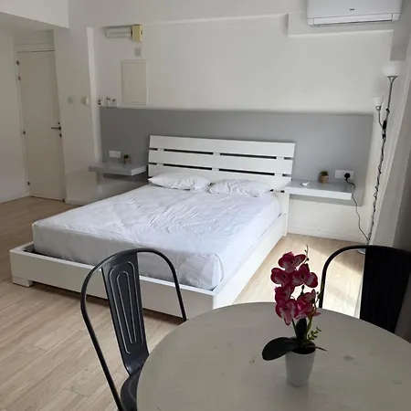 Kitieos Finikoudes Apartment Larnaca